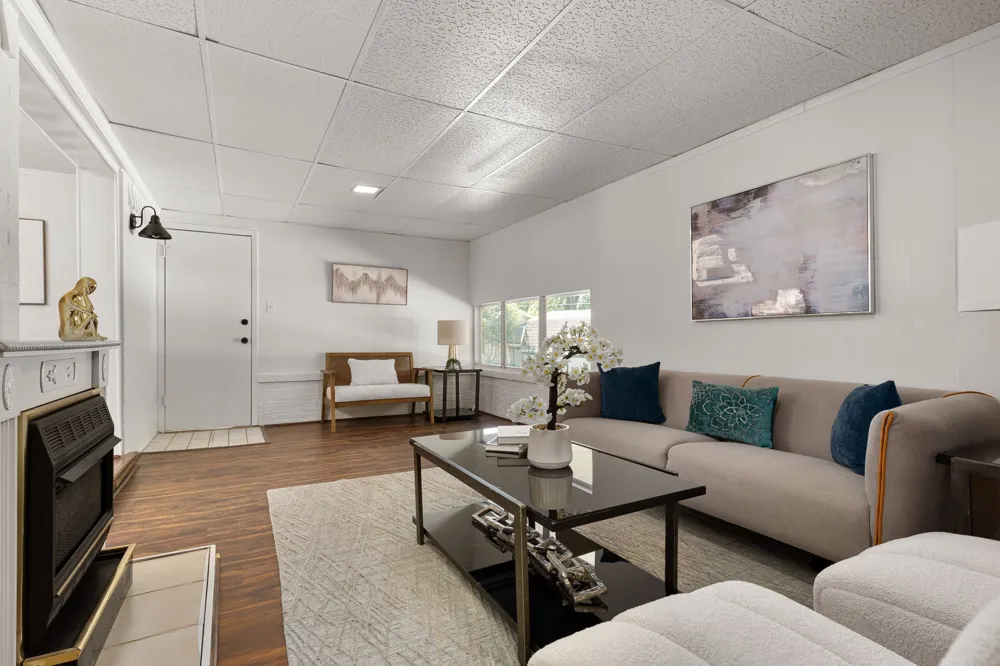 202 E Kenwood Drive Garland, TX 75041