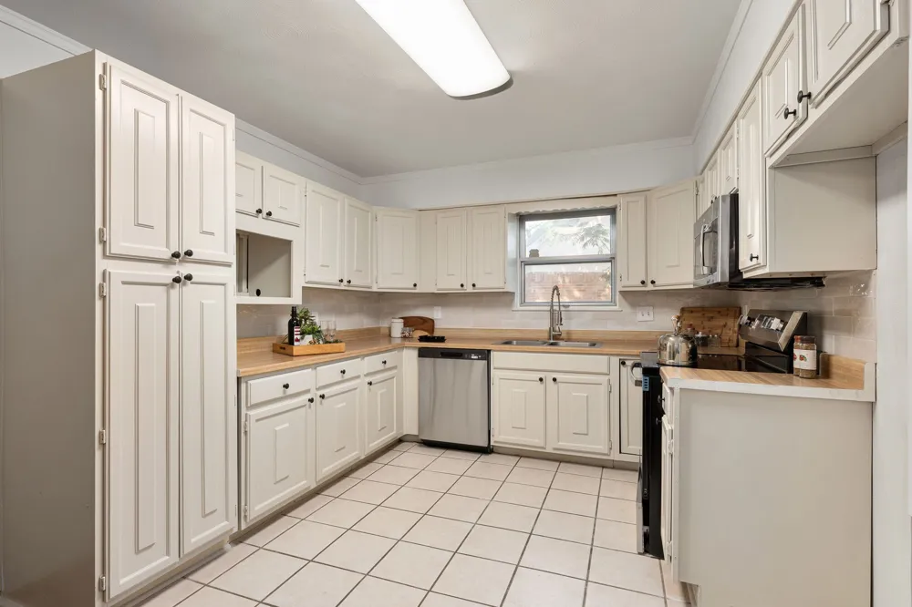 202 E Kenwood Drive Garland, TX 75041