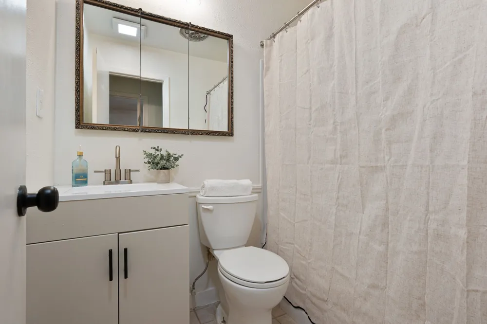 202 E Kenwood Drive Garland, TX 75041