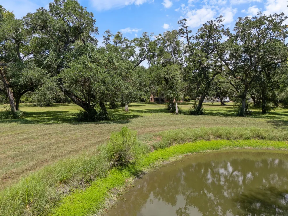 1751 Private Road 648 Street Sargent, TX 77414