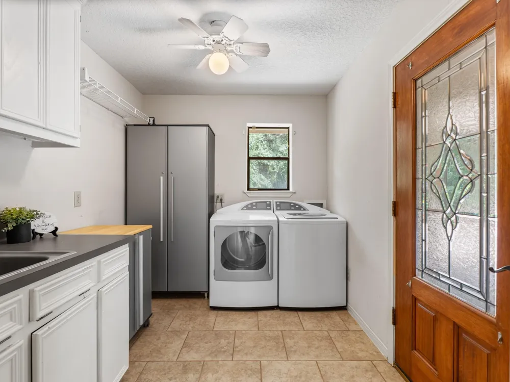 1751 Private Road 648 Street Sargent, TX 77414