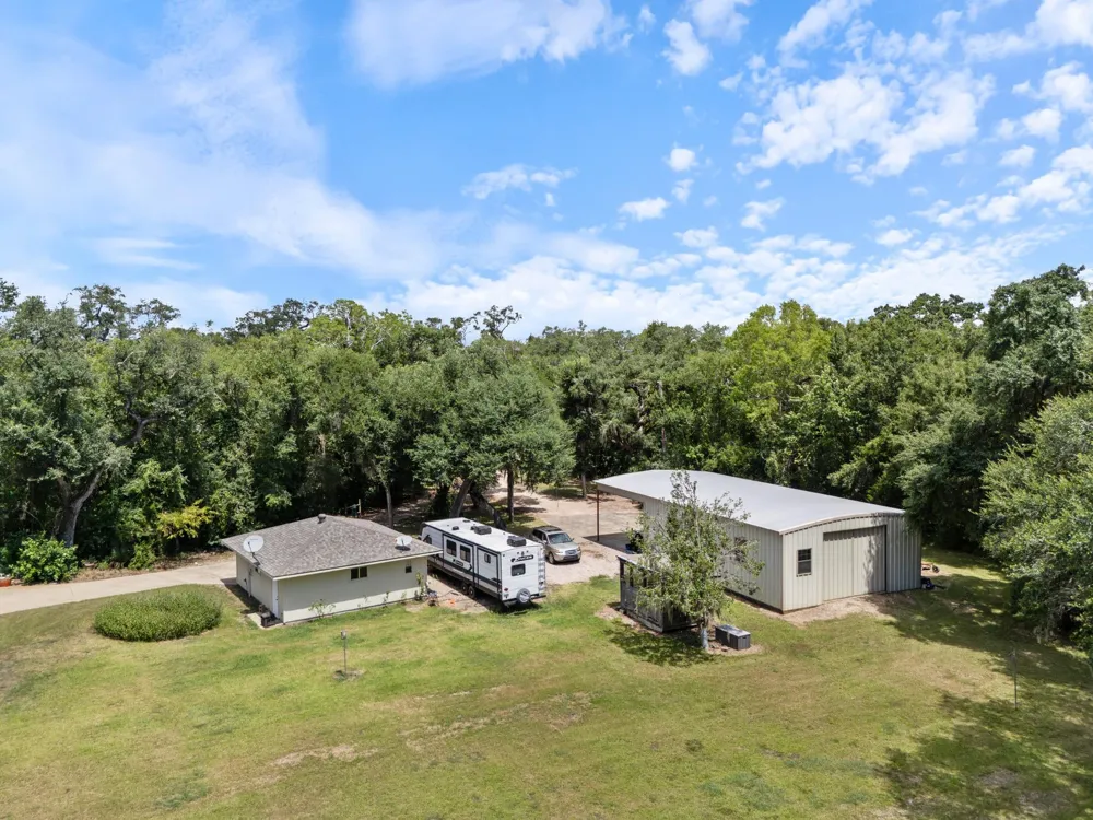 1751 Private Road 648 Street Sargent, TX 77414