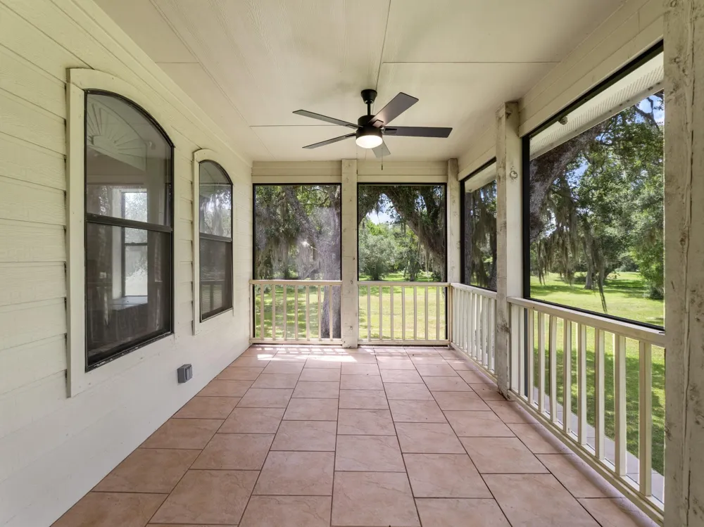 1751 Private Road 648 Street Sargent, TX 77414