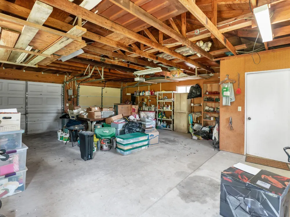 1751 Private Road 648 Street Sargent, TX 77414