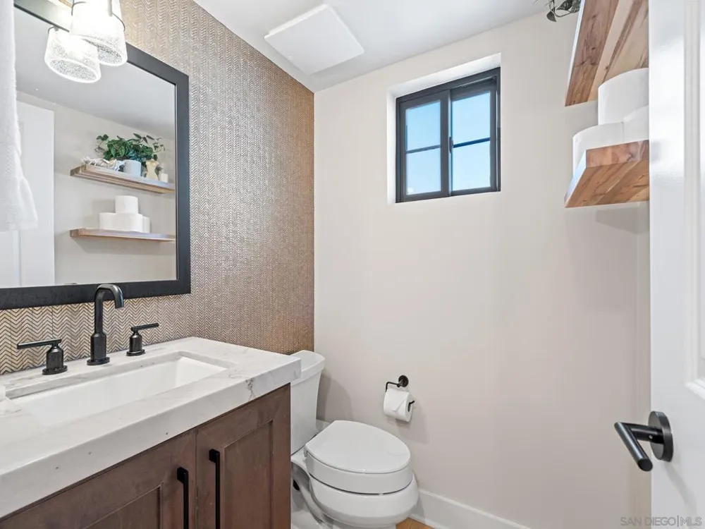 1402 Anacona Pl #105 Encinitas, CA 92024