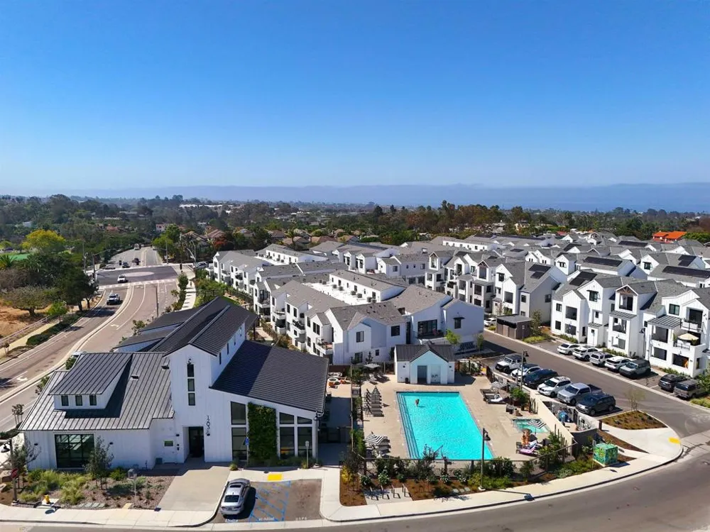 1402 Anacona Pl #105 Encinitas, CA 92024