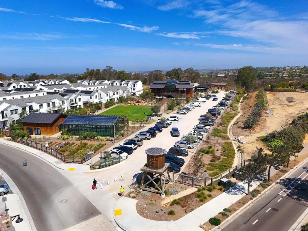 1402 Anacona Pl #105 Encinitas, CA 92024