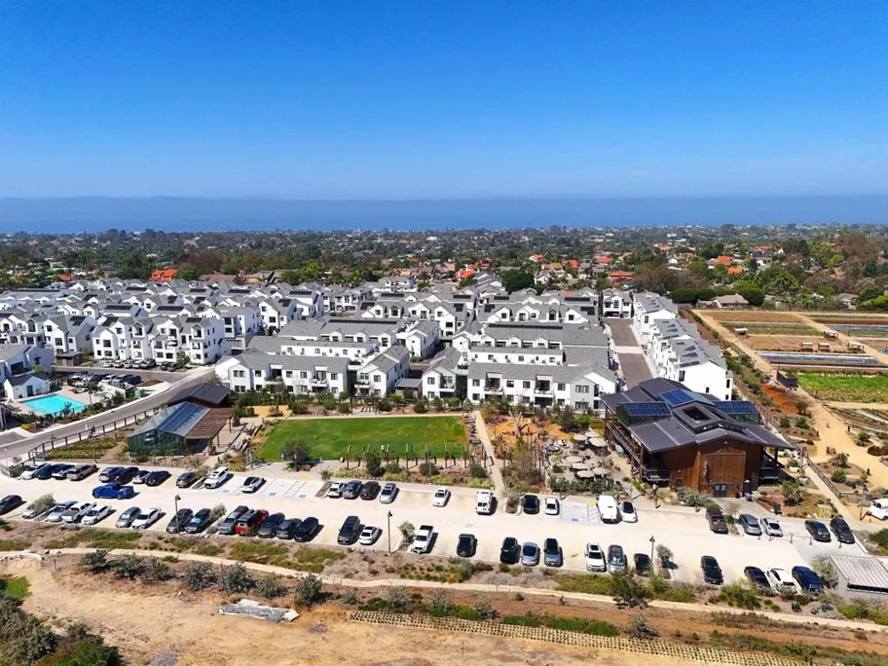 1402 Anacona Pl #105 Encinitas, CA 92024