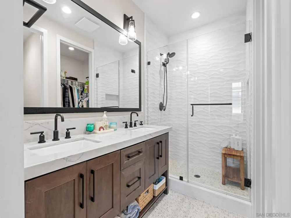 1402 Anacona Pl #105 Encinitas, CA 92024