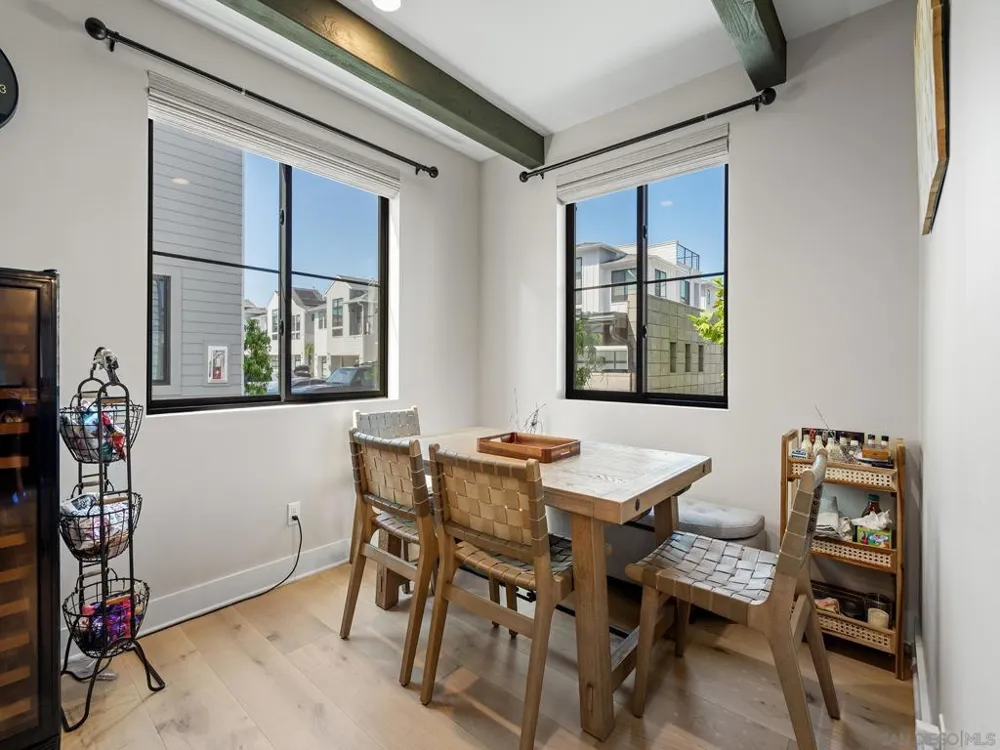 1402 Anacona Pl #105 Encinitas, CA 92024