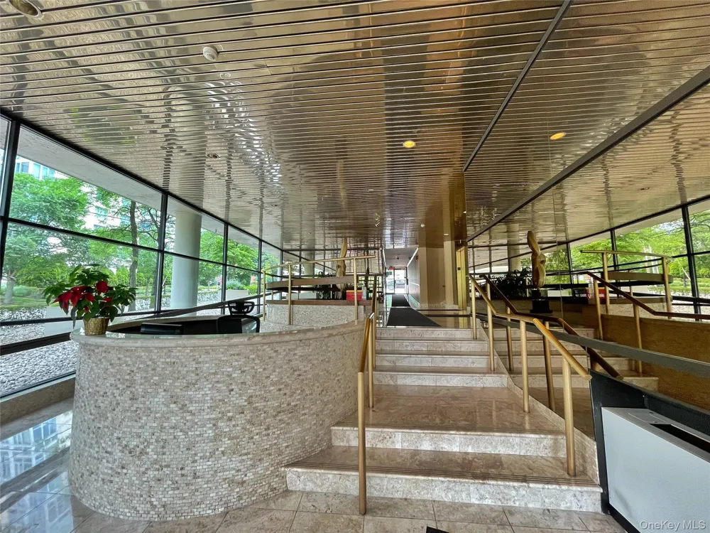10 cottage place #10G White Plains, NY 10601