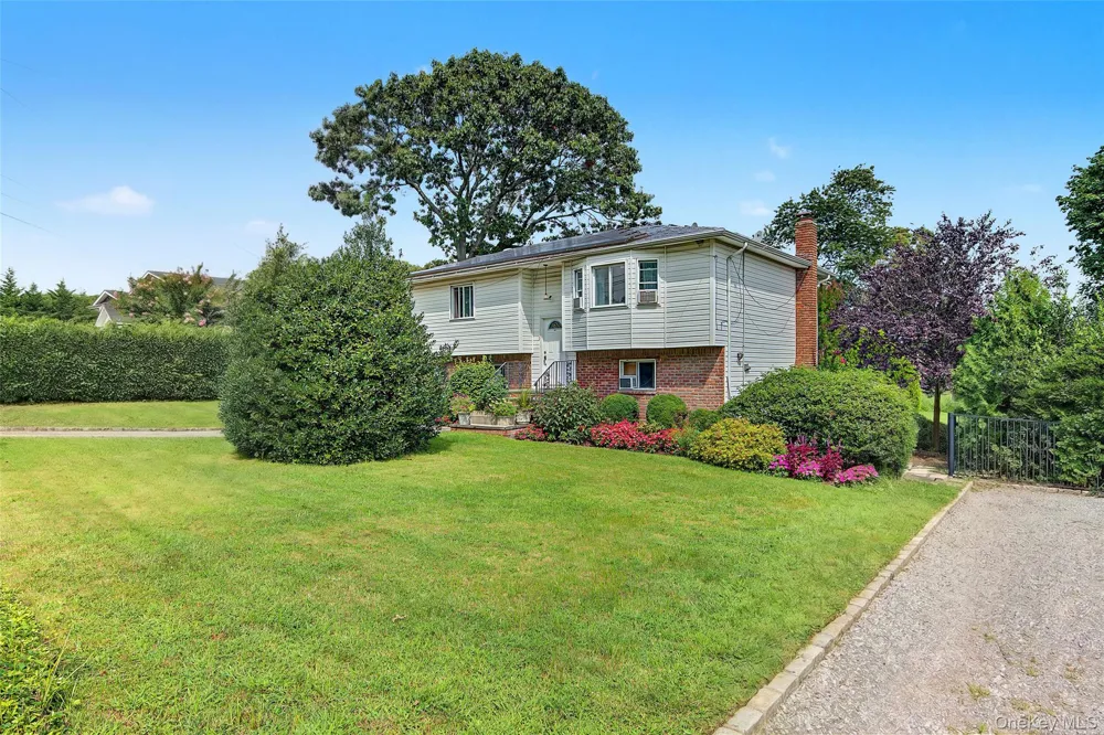 45 Massachusetts Avenue Bay Shore, NY 11706