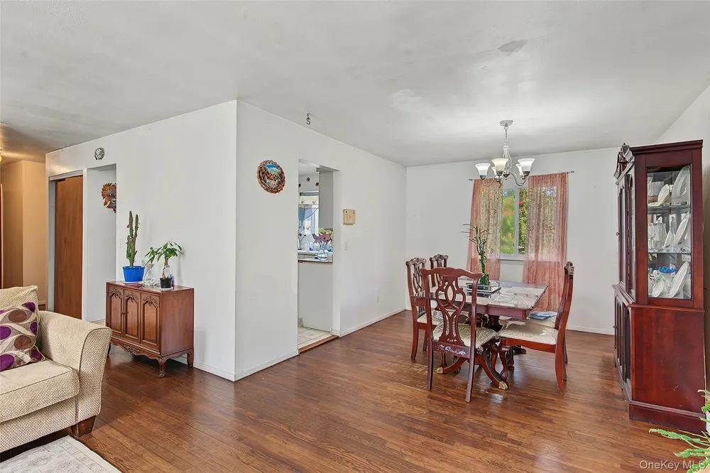 45 Massachusetts Avenue Bay Shore, NY 11706