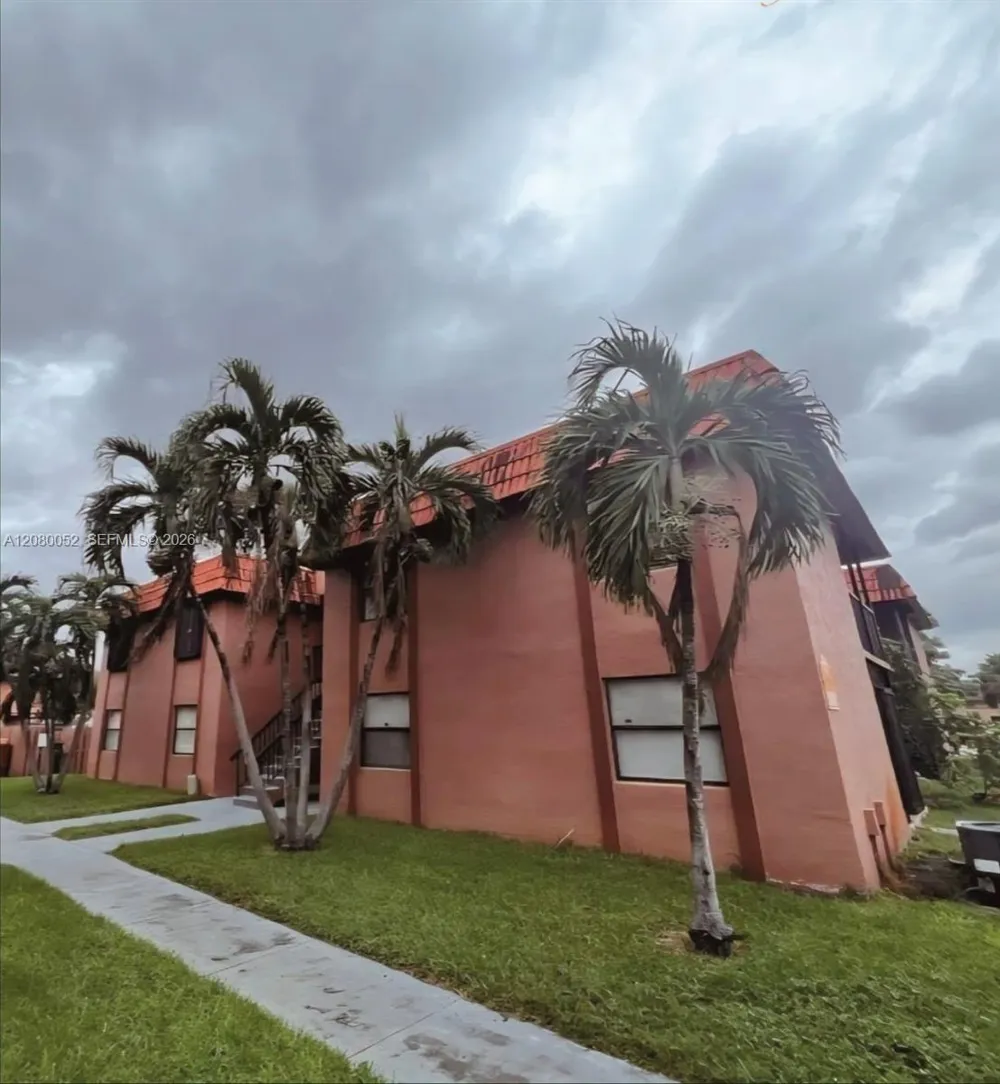 6480 W 27th Ct #54-22 Hialeah, FL 33016