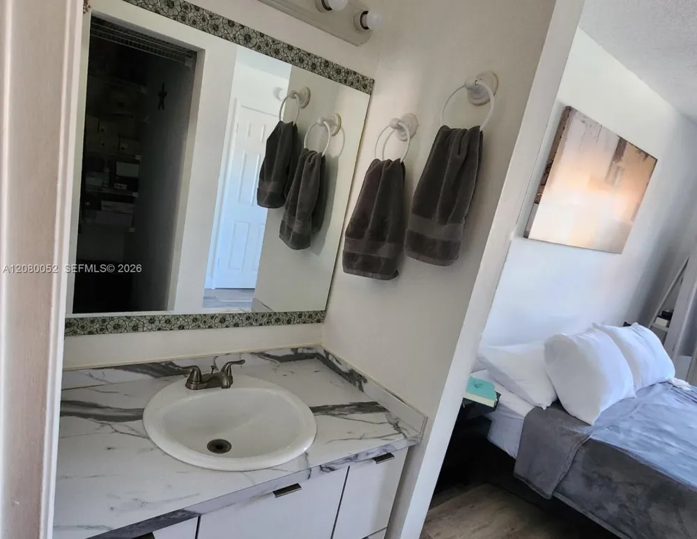 6480 W 27th Ct #54-22 Hialeah, FL 33016