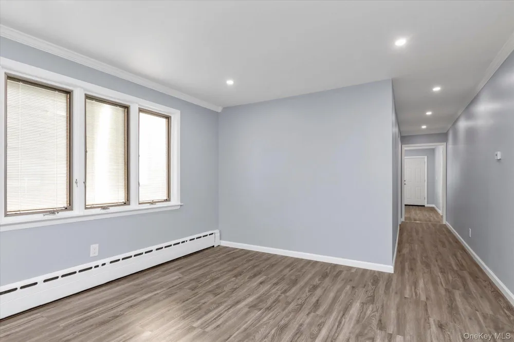 6 Franklin Avenue #Lower Port Washington, NY 11050