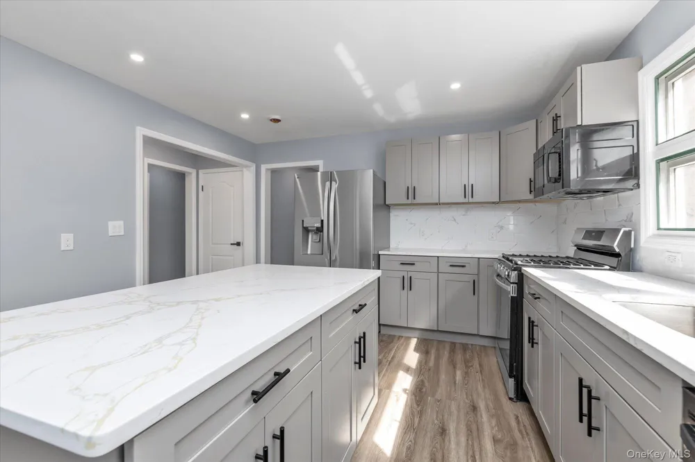 6 Franklin Avenue #Lower Port Washington, NY 11050
