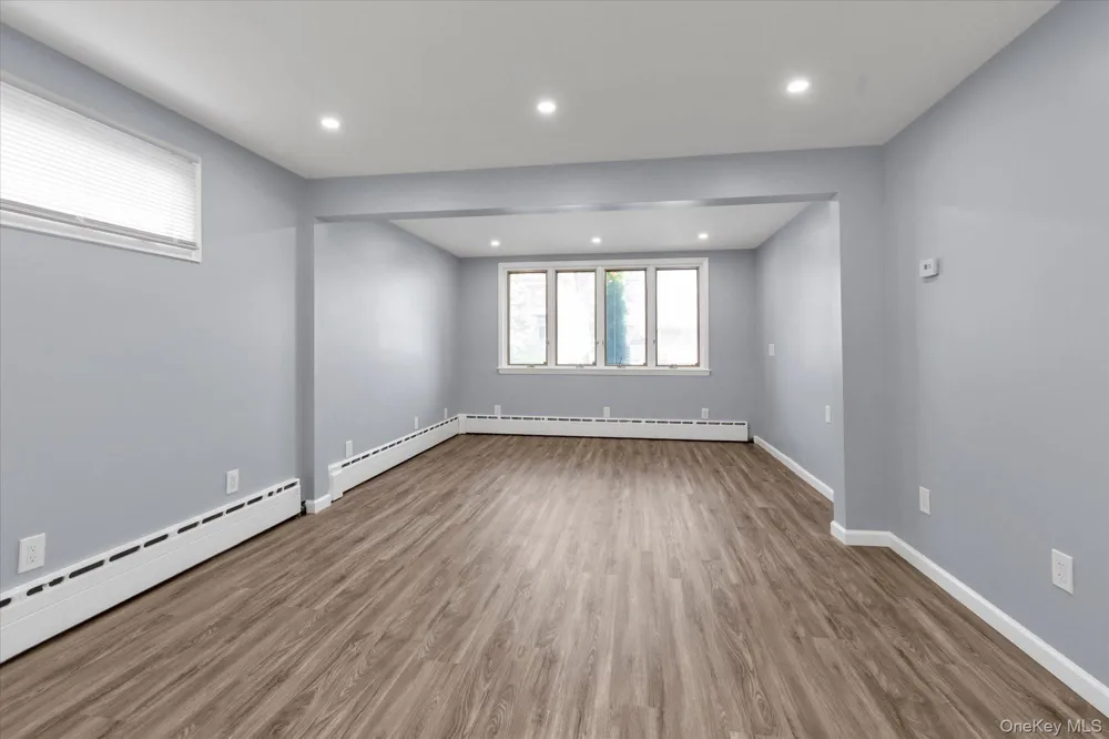 6 Franklin Avenue #Lower Port Washington, NY 11050