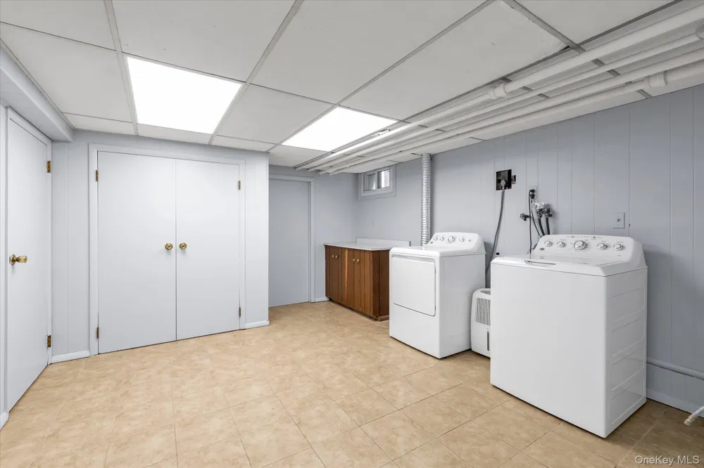 6 Franklin Avenue #Lower Port Washington, NY 11050