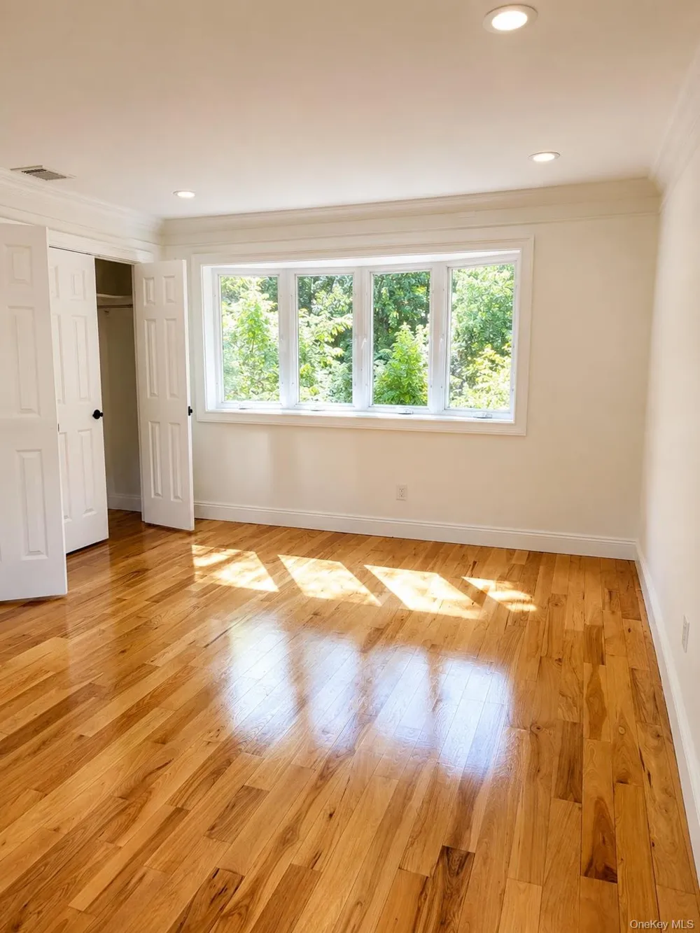 378 Lakeshore Boulevard Massapequa Park, NY 11762
