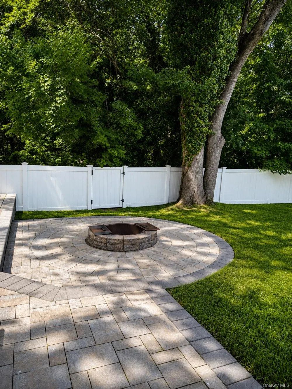 378 Lakeshore Boulevard Massapequa Park, NY 11762