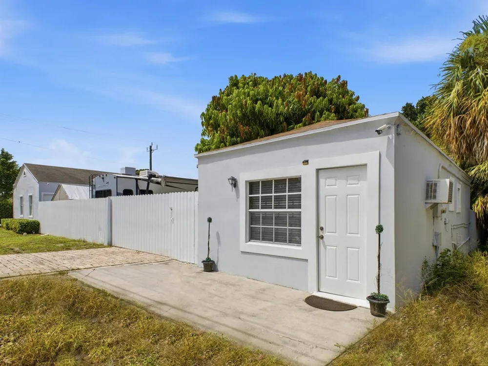 801 HAMPTON ROAD West Palm Beach, FL 33405