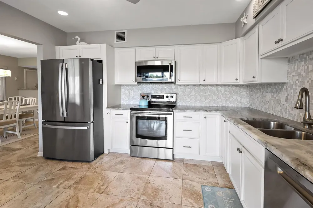 3209 S LAKEVIEW CIRCLE #8105 Hutchinson Island, FL 34949