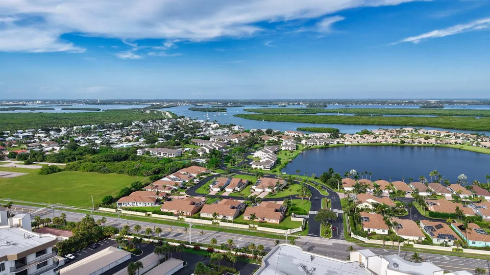 3209 S LAKEVIEW CIRCLE #8105 Hutchinson Island, FL 34949