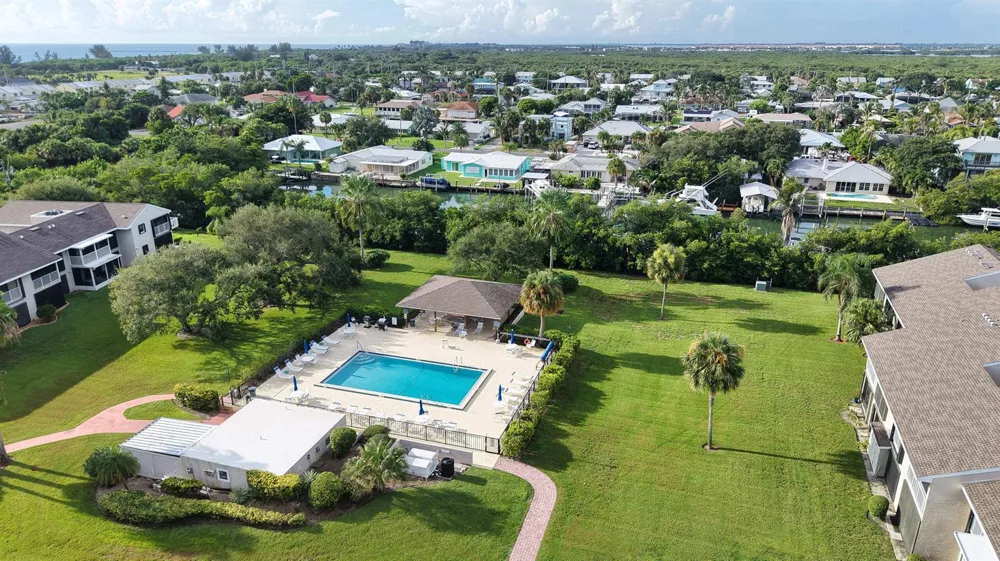 3209 S LAKEVIEW CIRCLE #8105 Hutchinson Island, FL 34949