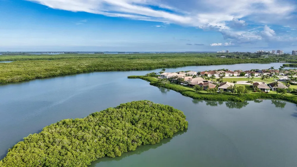3209 S LAKEVIEW CIRCLE #8105 Hutchinson Island, FL 34949