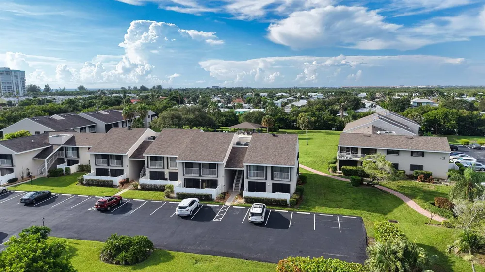 3209 S LAKEVIEW CIRCLE #8105 Hutchinson Island, FL 34949