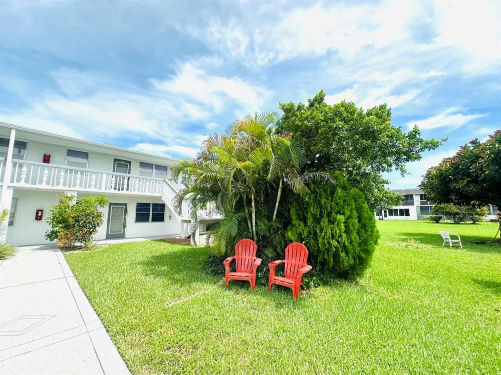 271 FARNHAM L Deerfield Beach, FL 33442