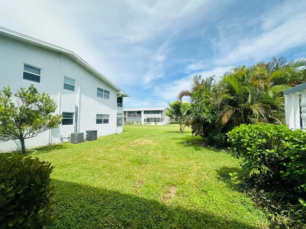 271 FARNHAM L Deerfield Beach, FL 33442