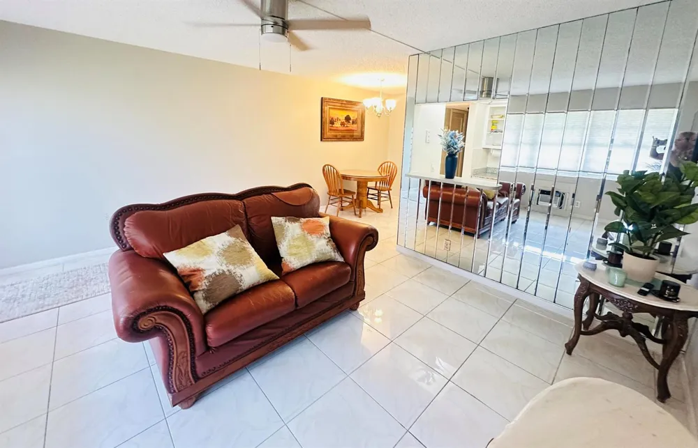 271 FARNHAM L Deerfield Beach, FL 33442
