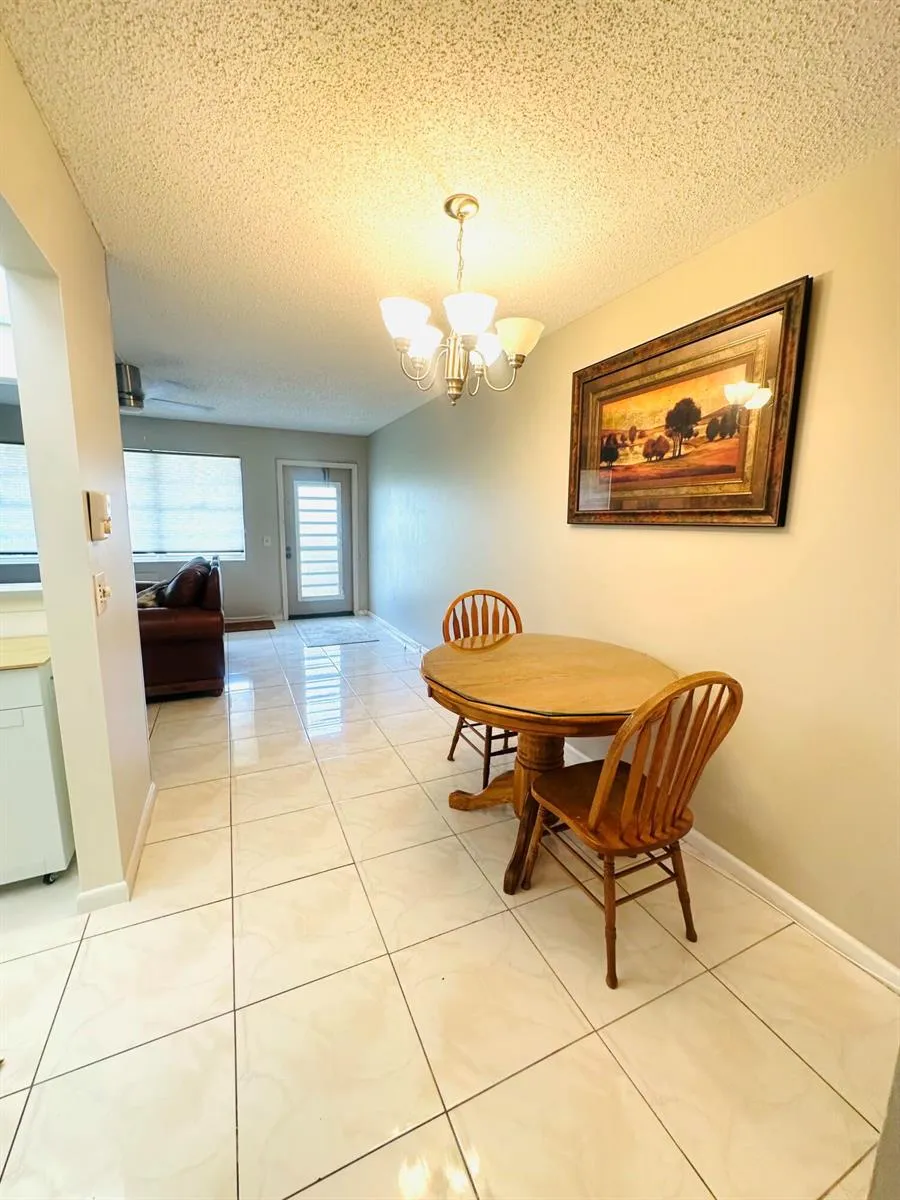 271 FARNHAM L Deerfield Beach, FL 33442