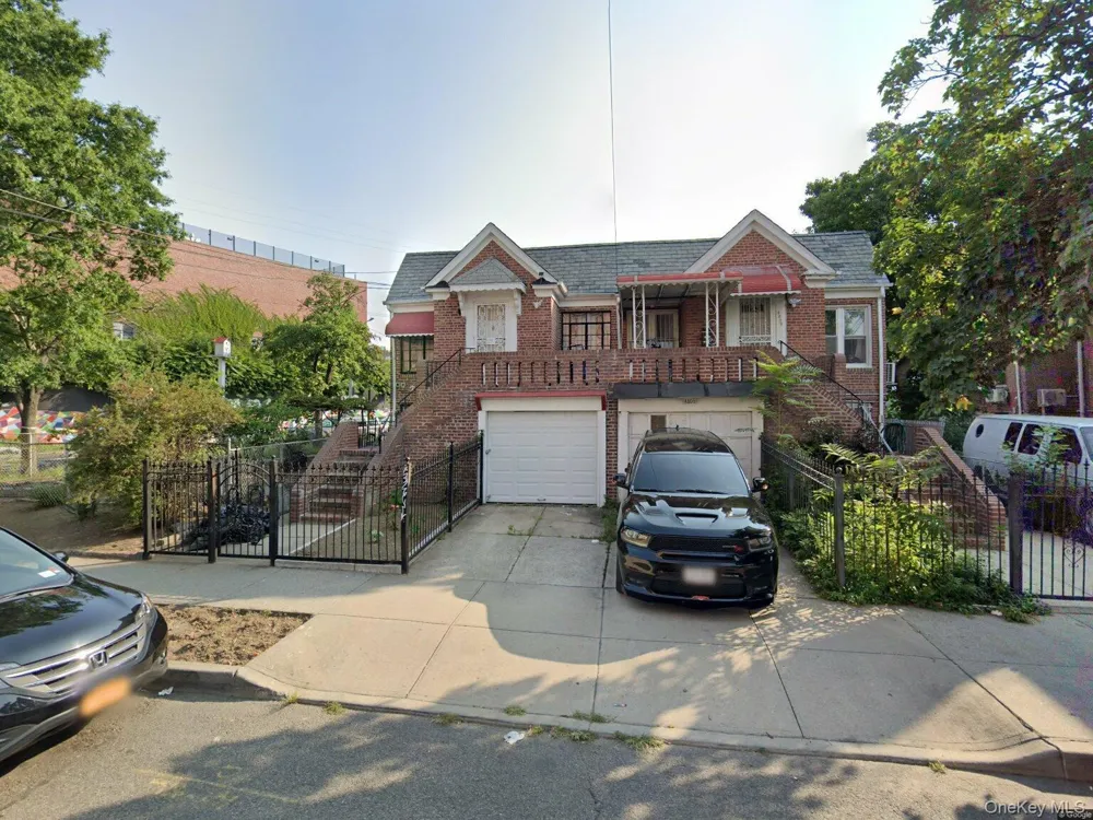 4805 Poyer Street Elmhurst, NY 11373