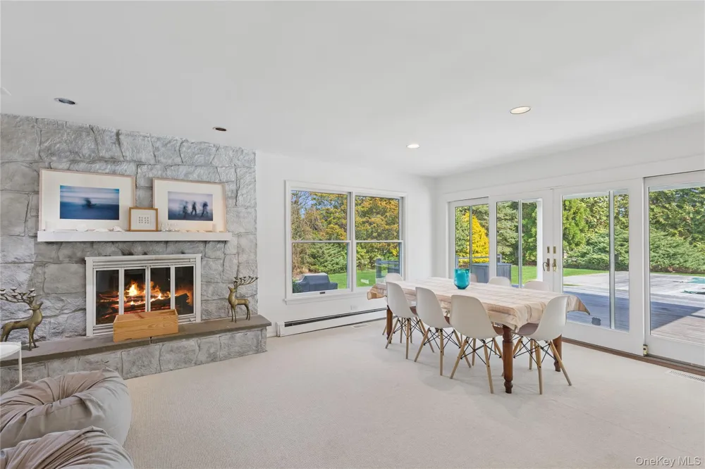 8 Niamogue Lane Quogue, NY 11959