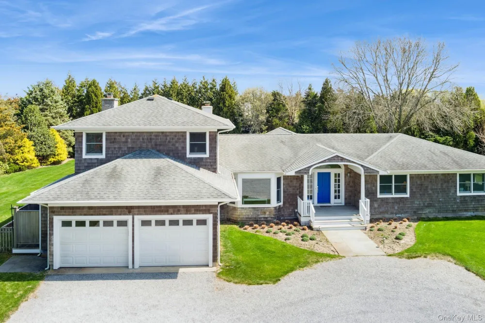 8 Niamogue Lane Quogue, NY 11959