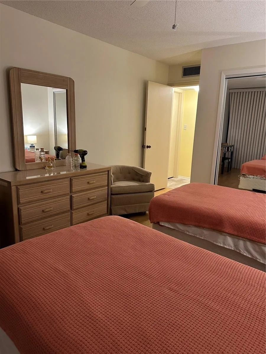 500 OSCEOLA AVENUE #403 Clearwater, FL 33755
