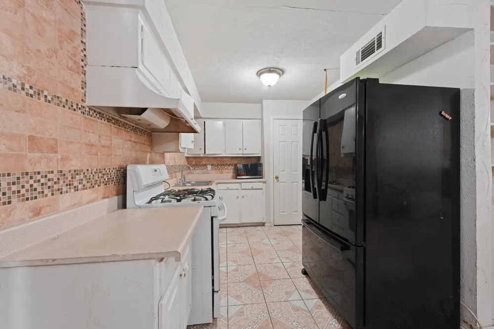 13105 Blossomheath Lane Dallas, TX 75240