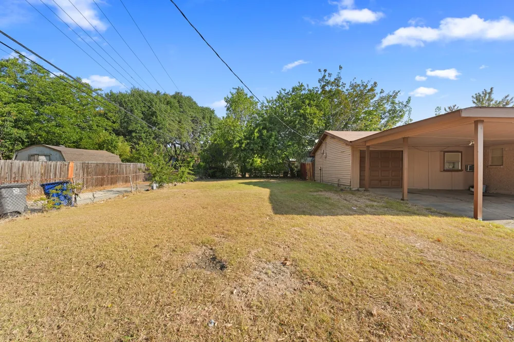 13105 Blossomheath Lane Dallas, TX 75240