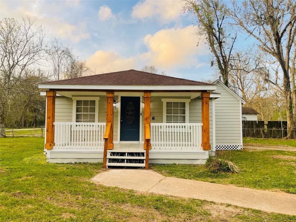 166 Sycamore Street Richwood, TX 77531
