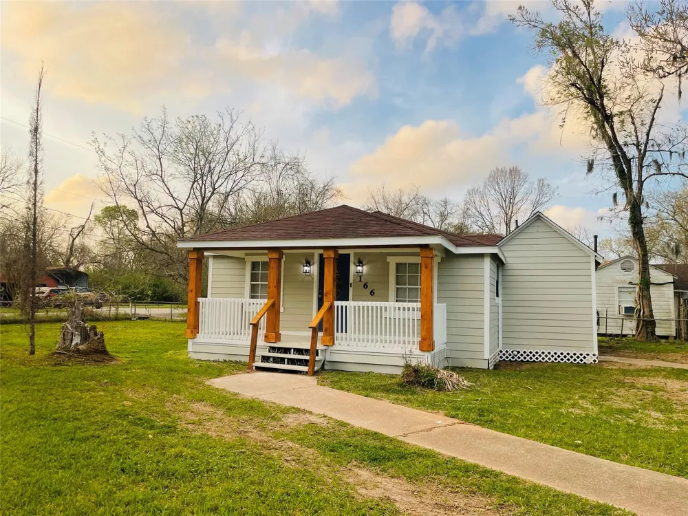 166 Sycamore Street Richwood, TX 77531