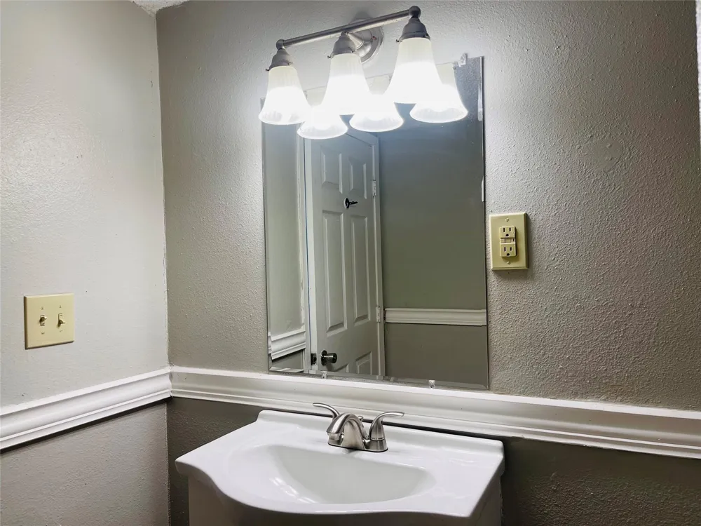166 Sycamore Street Richwood, TX 77531