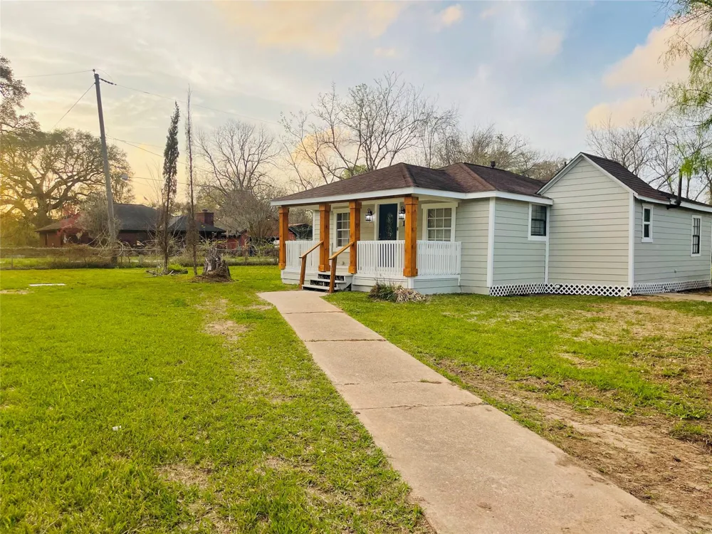 166 Sycamore Street Richwood, TX 77531