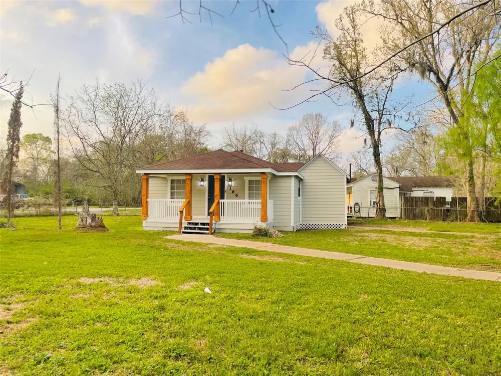 166 Sycamore Street Richwood, TX 77531