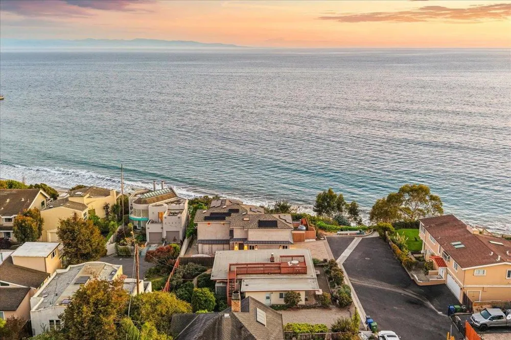 102 Long Leaf Lane Aptos, CA 95003