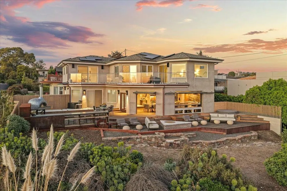 102 Long Leaf Lane Aptos, CA 95003