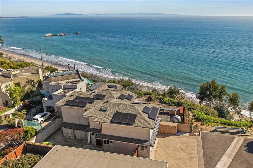 102 Long Leaf Lane Aptos, CA 95003