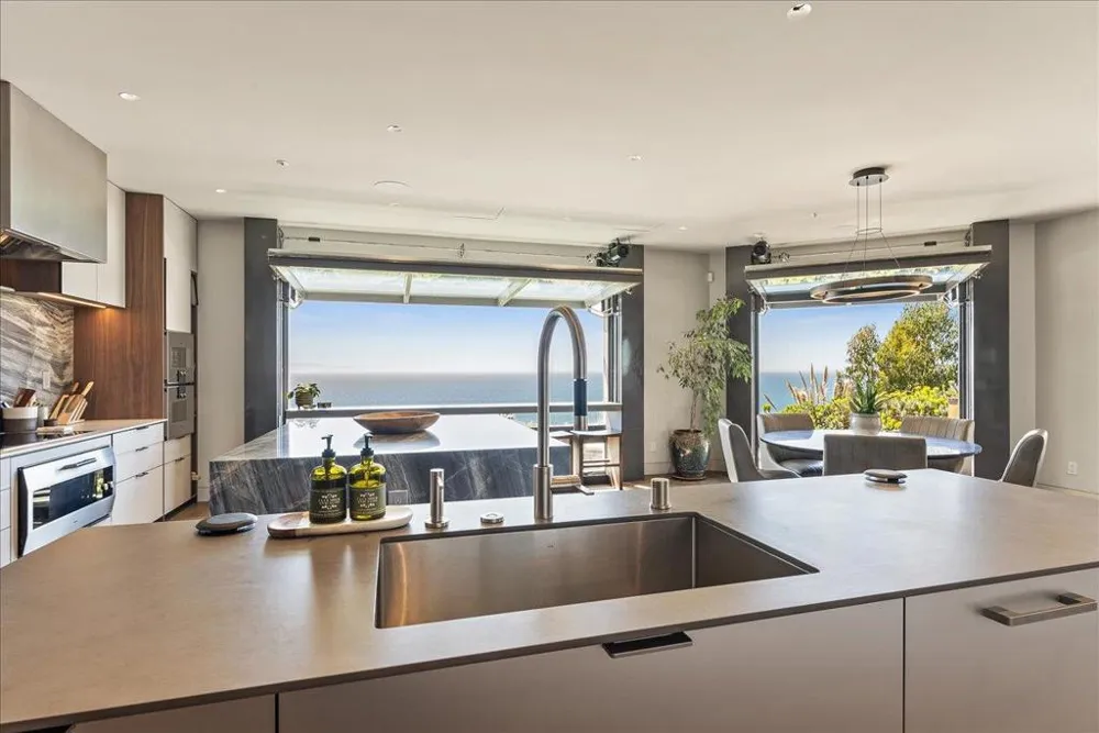 102 Long Leaf Lane Aptos, CA 95003